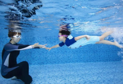 月儿湾,浪漫海岸线的诗意栖息地